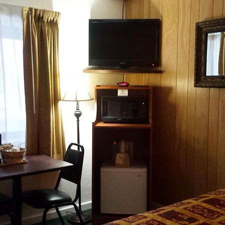 פיש קאמפ White Chief Mountain Lodge מראה חיצוני תמונה