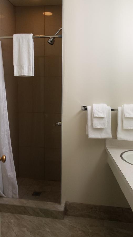 פיש קאמפ White Chief Mountain Lodge מראה חיצוני תמונה