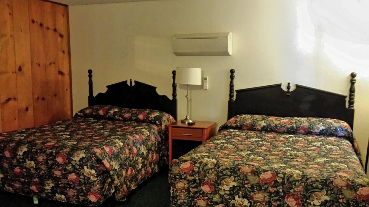 פיש קאמפ White Chief Mountain Lodge מראה חיצוני תמונה